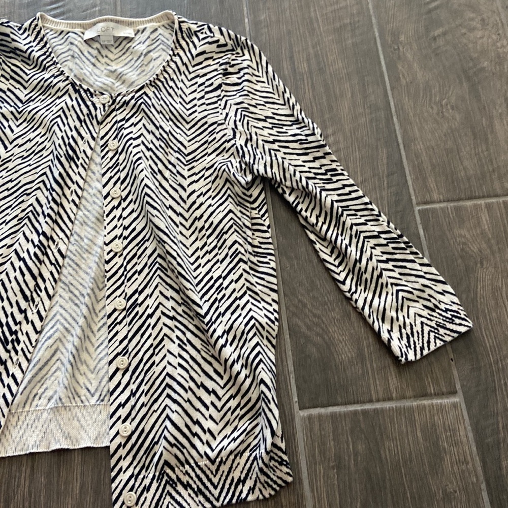 Loft - Button Down Cardigan - Picture 2 of 8